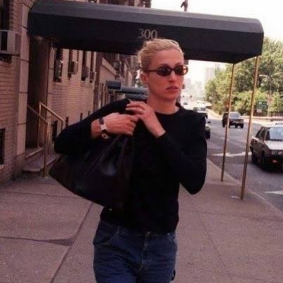 CBK 90s  TRENDY BLACK OR BROWN SUNGLASSES - Picture 2 of 2